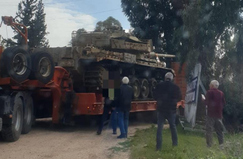  The tank that was stolen for a protest against the government. (photo credit: ISRAEL POLICE SPOKESPERSON'S UNIT)