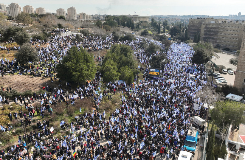  An aerial view shows the massive protest on Monday in Jerusalem. A compromise is only possible the moment both sides want it. (credit: ILAN ROSENBERG/REUTERS)