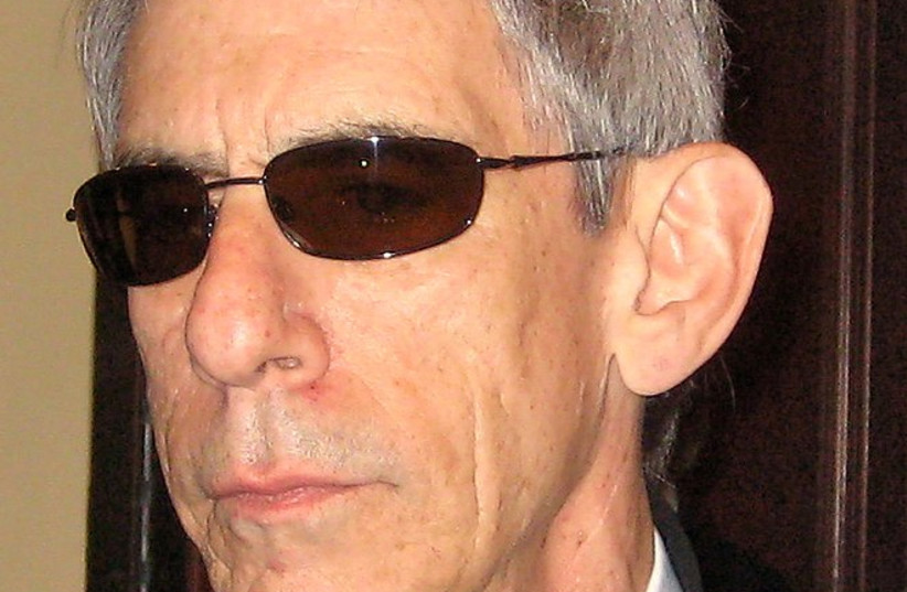  A photo of Richard Belzer taken at the White House Correspondents Dinner on May 9, 2009. (photo credit: JAY TAMBOLI via WIKIMEDIA COMMONS)