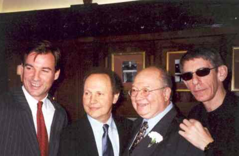  Congressman Gary Ackerman with actors/comedians Billy Crystal and Richard Belzer (R) and Nassau County Executive Tom Suozzi (L) (January 2004). (credit:  Office of Congressman Gary Ackerman via WIKIMEDIA COMMONS)