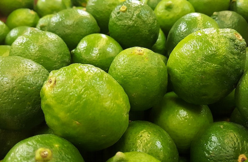  Illustrative image of limes. (credit: RAWPIXEL)