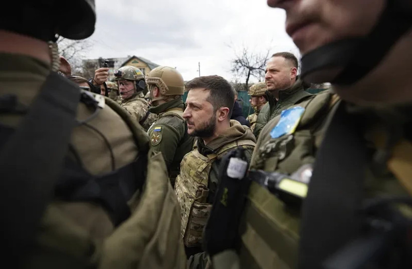  Ukrainian President Volodymyr Zelensky standing among Ukrainian soldiers (credit: The Berkshire Edge)
