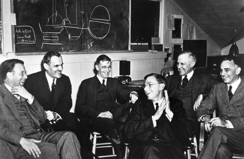 March 1940 meeting at Berkeley, California: Ernest O. Lawrence, Arthur H. Compton, Vannevar Bush, James B. Conant, Karl T. Compton and Alfred L. Loomis (credit: UNITED STATES DEPARTMENT OF ENERGY/PUBLIC DOMAIN/VIA WIKIMEDIA COMMONS)