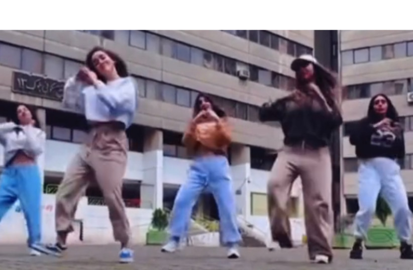  Five Iranian teenagers dance to Selena Gomez's "Calm Down". (photo credit: Screenshot/TikTok)