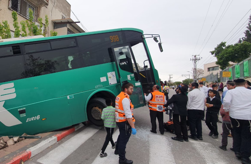 Bus slides off road near Haifa on March 22, 2023. (credit: UNITED HATZALAH‏)