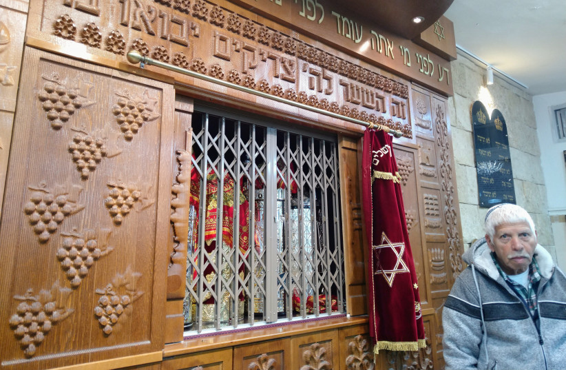  THE Bene Israel synagogue of Yeruham, Sha’arei Rahamim, the first to be constructed in Israel. Cloths from India cover the Torah scrolls; the synagogue’s lamps come from India.  (credit: ANAV SILVERMAN PERETZ)