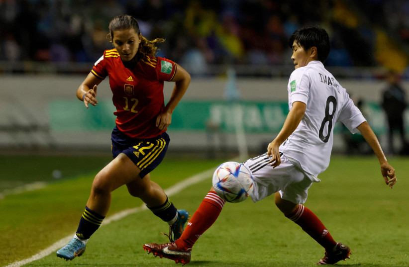 Spain's Esther Laborde in action with Japan's Kokona Iwasaki - Women's World Cup U-20 - Final - Spain v Japan - Estadio Nacional, San Jose, Costa Rica, August 28, 2022 (credit: REUTERS/MAYELA LOPEZ)