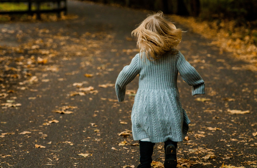  What age should your child be when they start walking? (illustrative) (credit: PEXELS)
