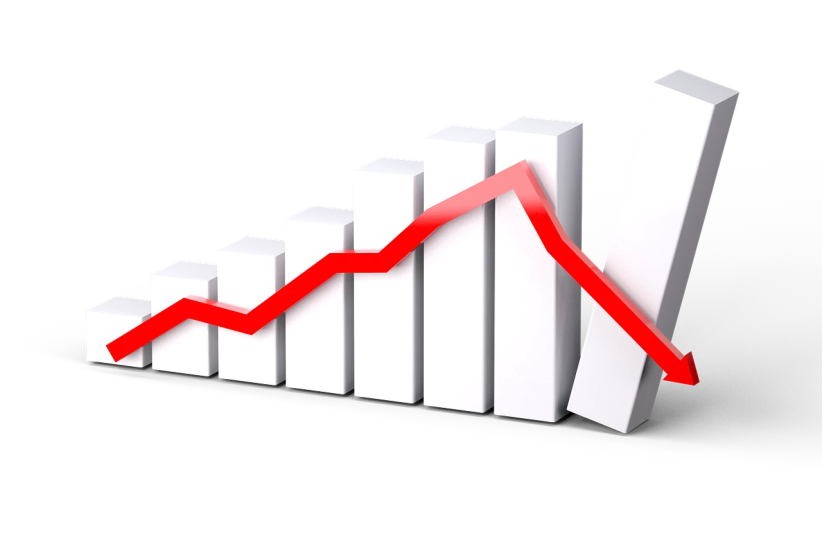  Graph showing recession economy (photo credit: PIXABAY)