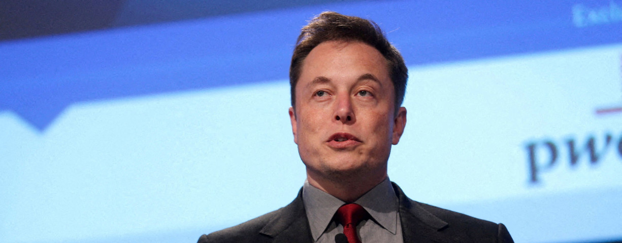  Elon Musk talks at the Automotive World News Congress at the Renaissance Center in Detroit, Michigan, January 13, 2015.