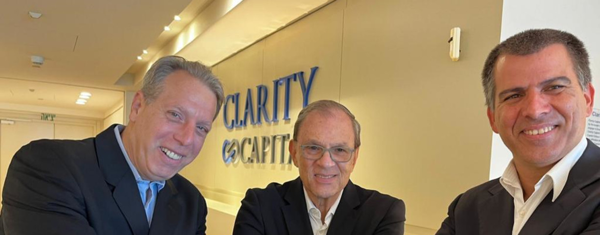  Middle: Eran Peleg, chief strategist at Clarity Capital Group; far left: Amir Leybovitch, CEO of Clarity Capital Group. 