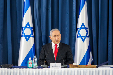 Prime Minister Benjamn Netanyahu attends the weekly cabinet meeting, June 7, 2020