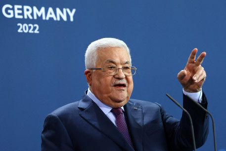  Palestinian President Mahmoud Abbas attends a news conference with German Chancellor Olaf Scholz, in Berlin, Germany, August 16, 2022.