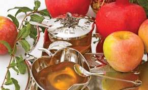 APPLES AND honey: The classic Rosh Hashanah combination.