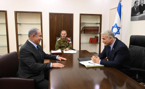 Benjamin Netanyahu meets with Prime Minister Yair Lapid to receive a briefing on the ongoing Operation Breaking Dawn, August 7, 2022