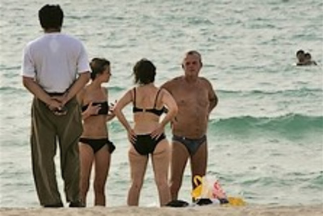 Dubai detains 79 for indecent behavior on beaches photo