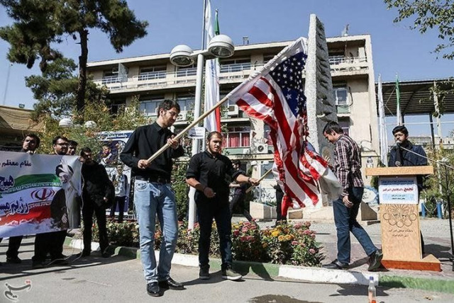 Iran Parades Missile During Anniversary Of Us Embassy Takeover Cnn