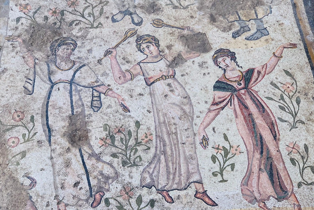 1,500-year-old mosaic depicting feast found in Turkey's Germanicia 