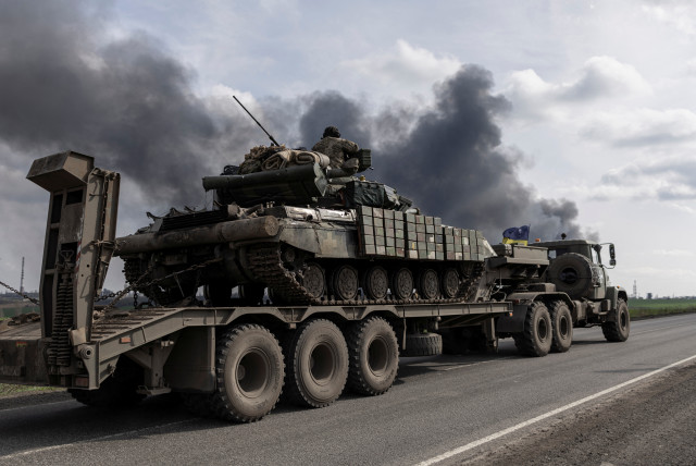 Russia restoring captured, damaged Ukrainian tanks, vehicles - report - The  Jerusalem Post