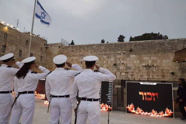 Israel remembers its fallen soldiers and victims of terrorism - Israel News  - The Jerusalem Post