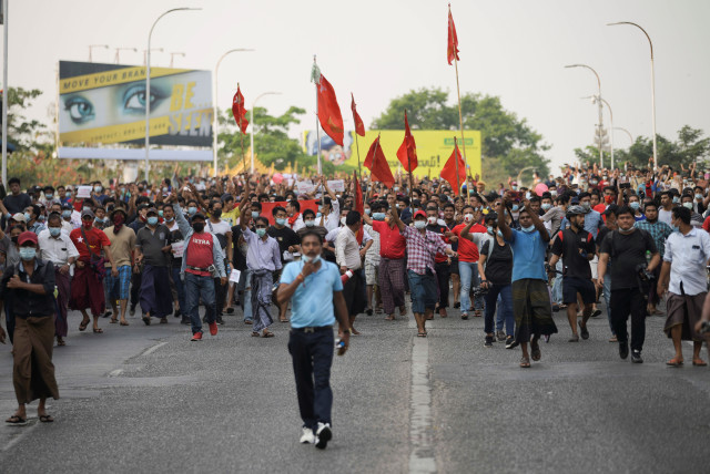 Two Killed In Mandalay City In The Bloodiest Day Of Myanmar Protests The Jerusalem Post