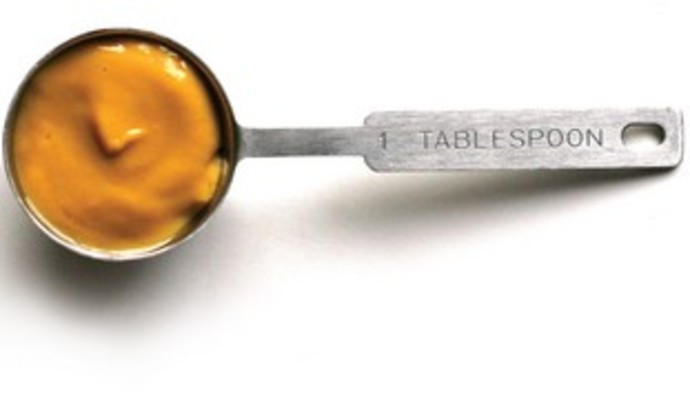 Mustard in tablespoon 311.(courtesy/MCT).