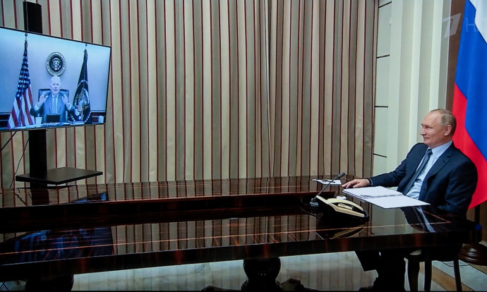 Russian President Vladimir Putin holds talks with US President Joe Biden via a video link in Sochi, Russia, December 7, 2021.SPUTNIK/SERGEI GUNEEV/KREMLIN VIA REUTERS