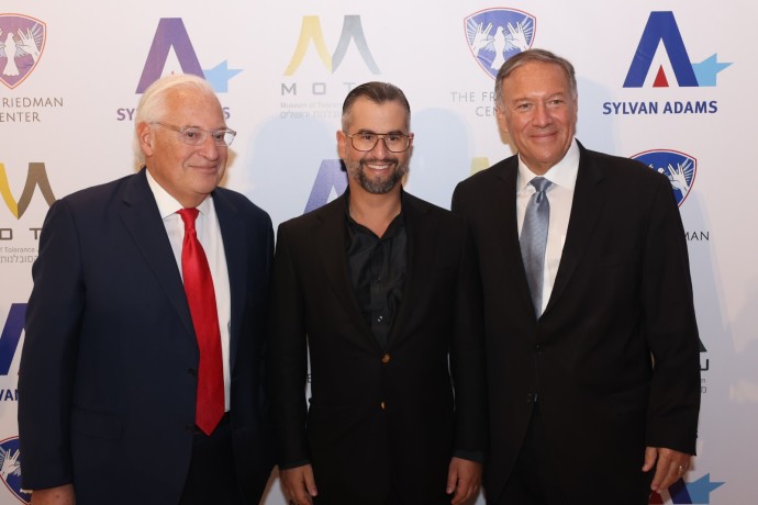WITH former US secretary of state Mike Pompeo (R) and US ambassador to Israel David Friedman. (Credit: Neishlos Foundation)