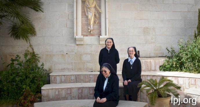 The French Sisters of the Holy Cross of Jerusalem (Credit: LATIN PATRIARCHATE OF JERUSALEM - lpj.org)