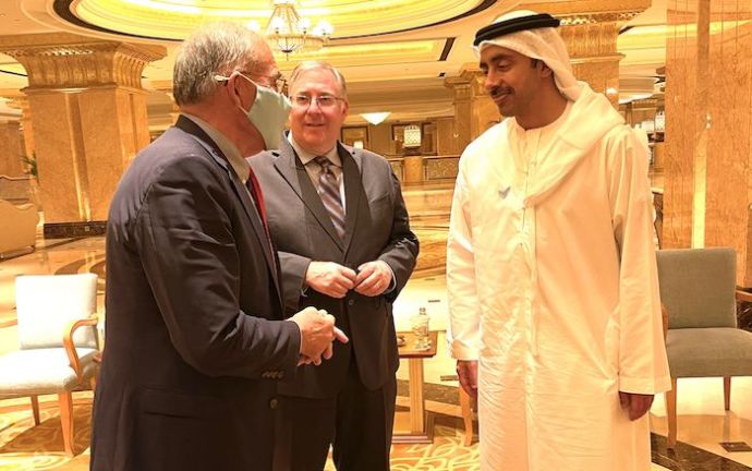 UAE Foreign Minister Sheikh Abdullah bin Zayed Al Nahyan meets Joel C. Rosenberg and an Evangelical delegation in Abu Dhabi, Apr. 26, 2022 (Credit: Courtesy / ALL ARAB NEWS)