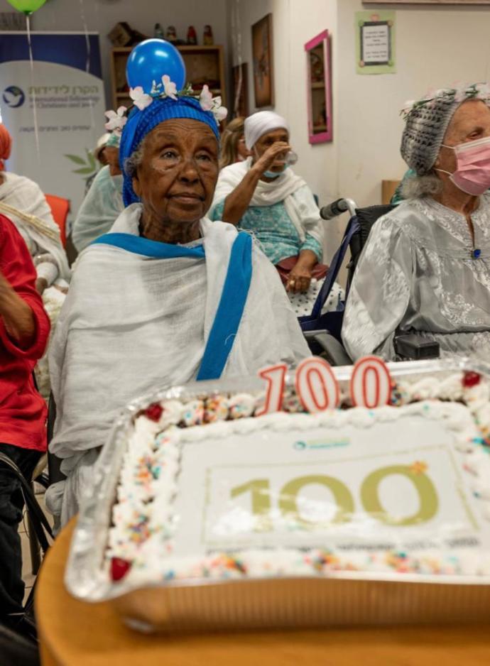 IFCJ celebrates Israelis' 100th birthdays (Credit: Chen Shimmel)
