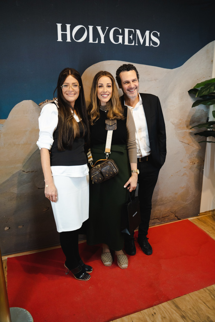 Eden Harel and Oded Menashe with Tali Shalem-Taub, CEO of HOLYGEMS (Credit: Michael Mishiev))