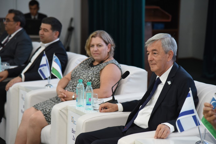 Israeli Ambassador to Uzbekistan Zehavit Ben-Hillel with HIT President Yakubov at a conference session at Bukhara State University. (Credit: HIT)