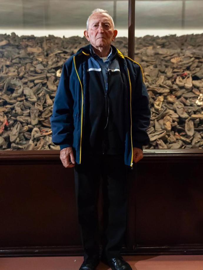 Holocaust survivor Arie Pinsker (Credit: Tali Natapov – Neishlos Foundation)