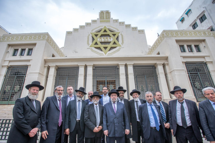 RABBI PINCHAS GOLDSCHMIDT and European rabbis outside the Tunis central synagogue (Credit: Eli Itkin/Conference of European Rabbis)