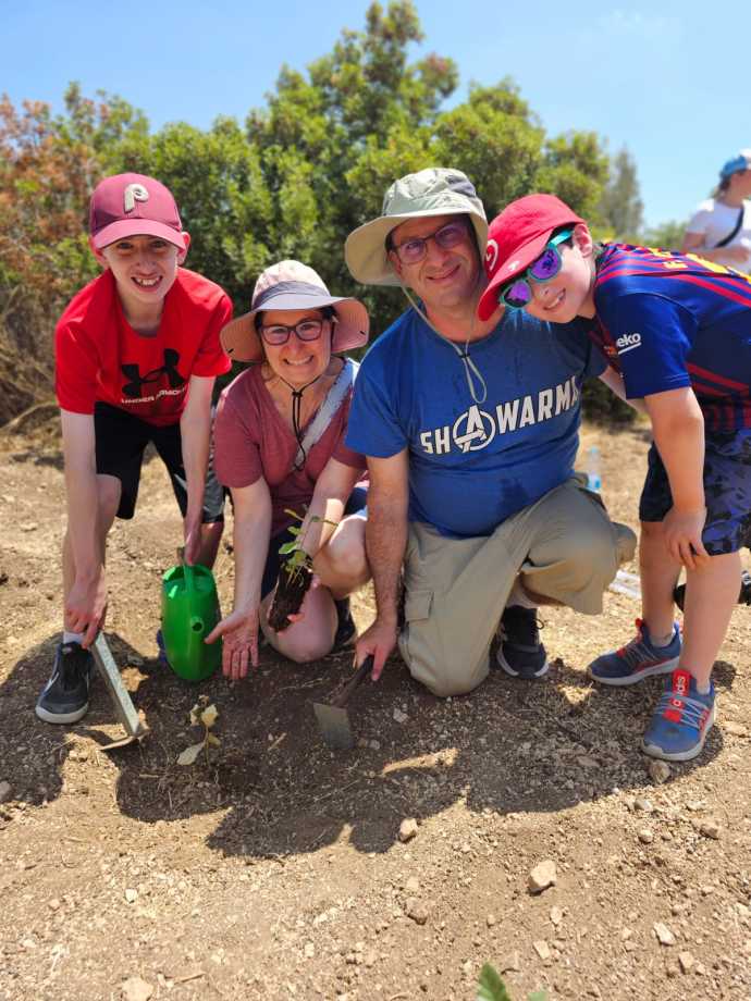 Mission attendees planting trees in Israel through Jewish National Fund-USA (Credit: JNF USA)
