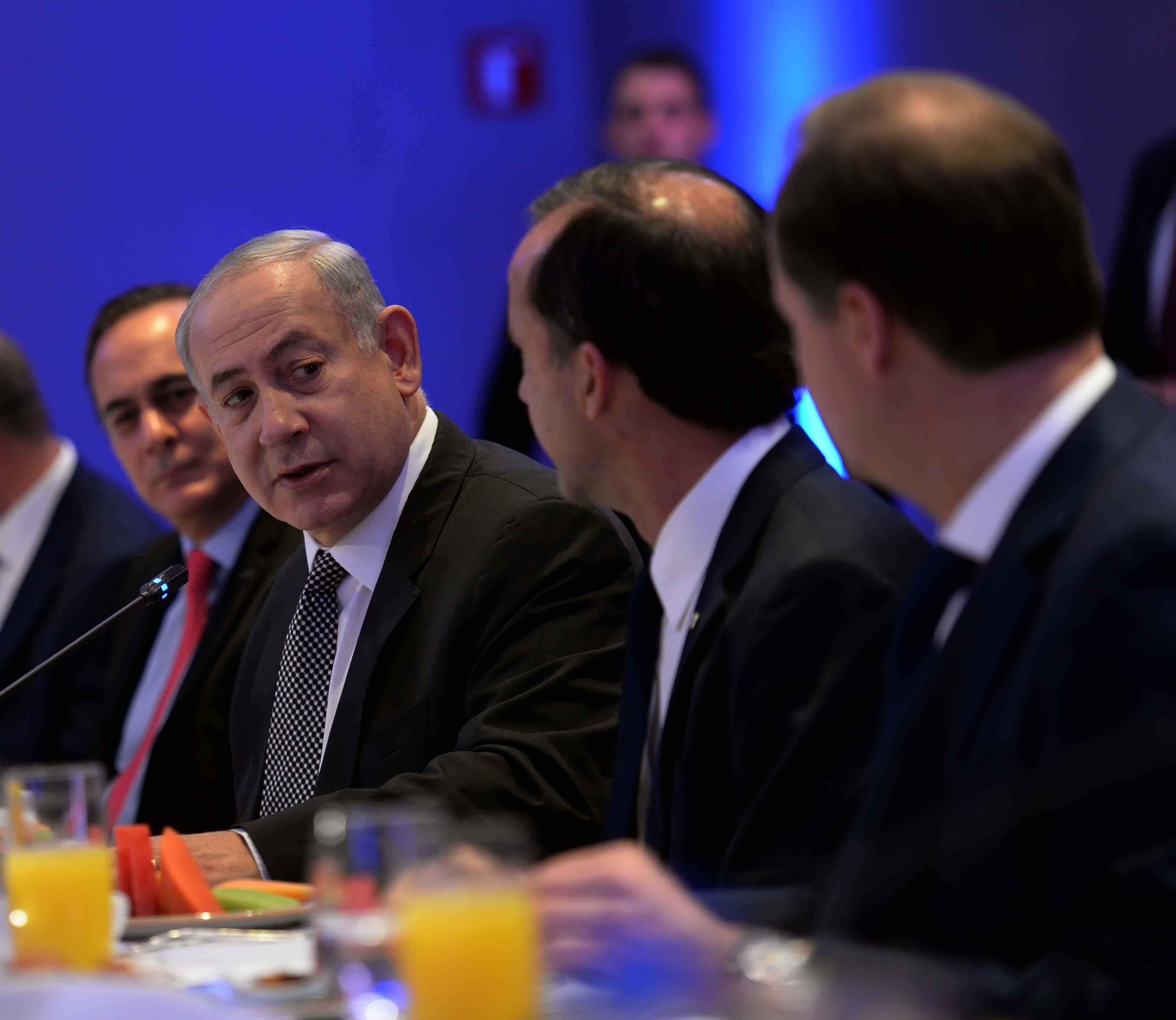  Prime Minister Netanyahu is speaking with the top businessmen of Mexico. (Avi Ohayon/GPO)