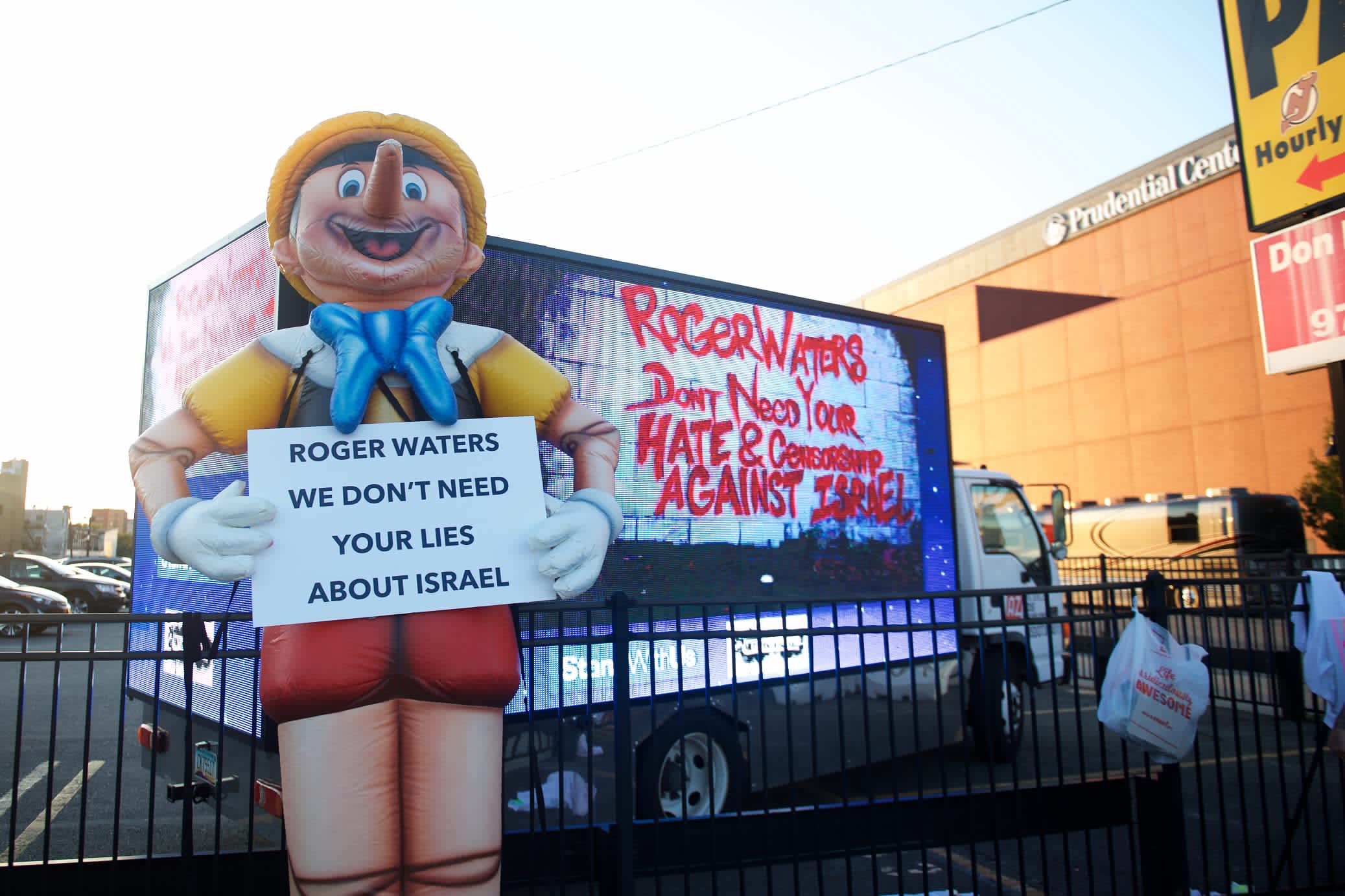 Protesting against Roger Waters in Newark (Credit: PERRY BINDELGLASS)