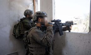  IDF soldiers operate in the central Gaza Strip, April 17, 2024