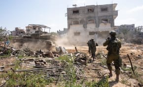  IDF troops operate in the Gaza Strip. April 18, 2024.