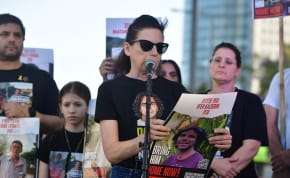  Ifat Kalderon speaking at a rally calling for the release of the hostages, May 25, 2024.