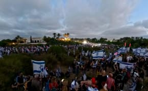  Protesters demonstrate in Caesarea at Prime Minister Benjamin Netanyahu's home, June 20, 2024.