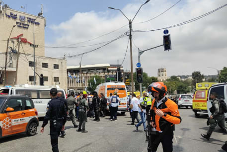  A man was wounded in a stabbing attack near Herod's Gate in Jerusalem.