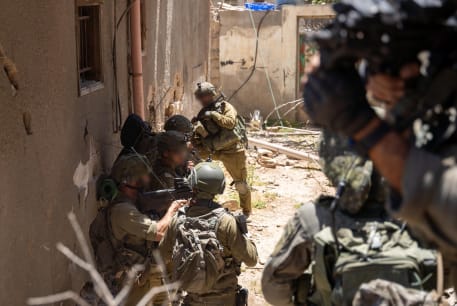  IDF troops operate in the Gaza Strip. May 17, 2024.