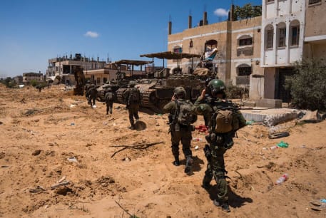  IDF troops operate in the Gaza Strip. May 18, 2024.