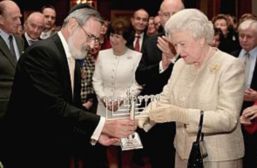 queen and jews 298 88 (photo credit: AP)