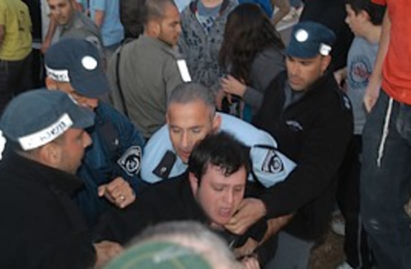 settlers border police clash tzofim 298. (photo credit: Courtesy of the Council of Samaria Settlers)