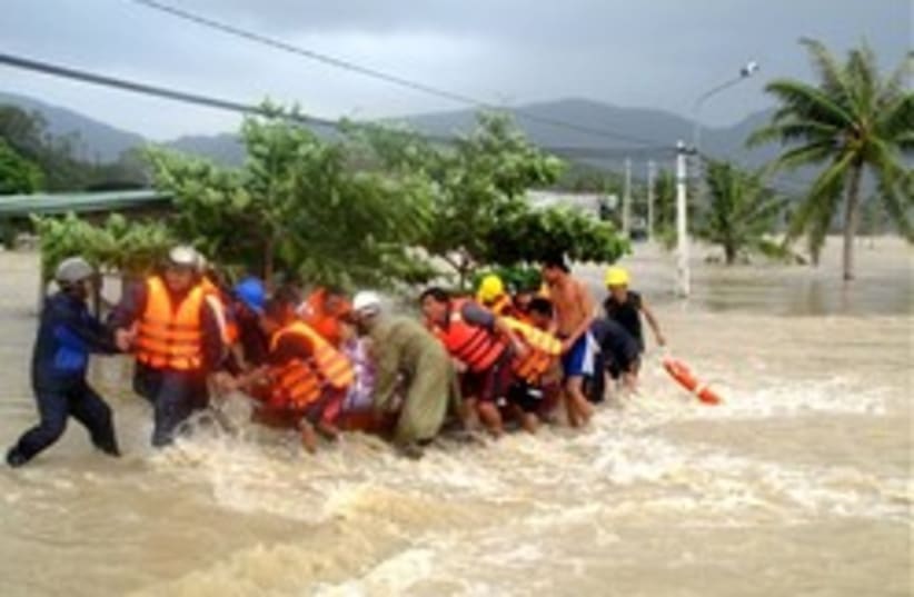vietnam flood (photo credit: )