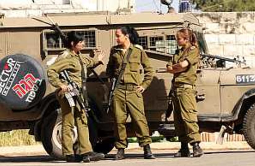 female soldiers 298.88 (photo credit: Ariel Jerozolimski)