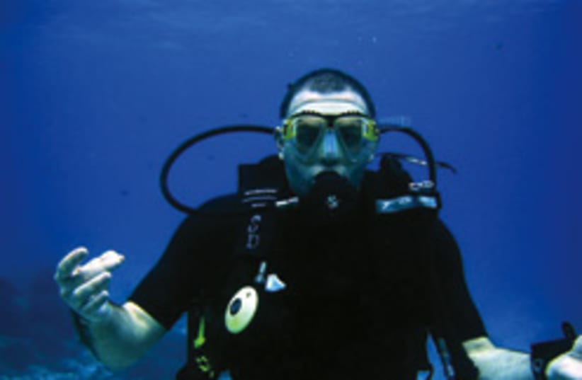 amir mizroch underwater 248.88 (photo credit: Mambo, Thai Scuba Divers Koh Samurai)